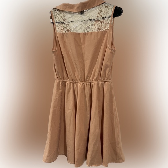 Forever 21 Peach Lace Dress with sheer lining underneath. - Picture 2 of 7